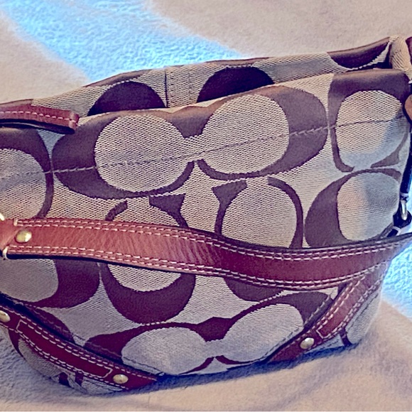 Coach Handbags - Coach Carly Jacquard Purse Signature Print